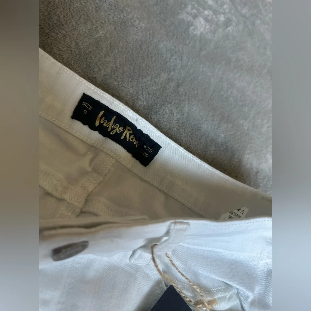 INDIGO REIGN White cropped Jeans Size: 9 - Picture 4 of 4